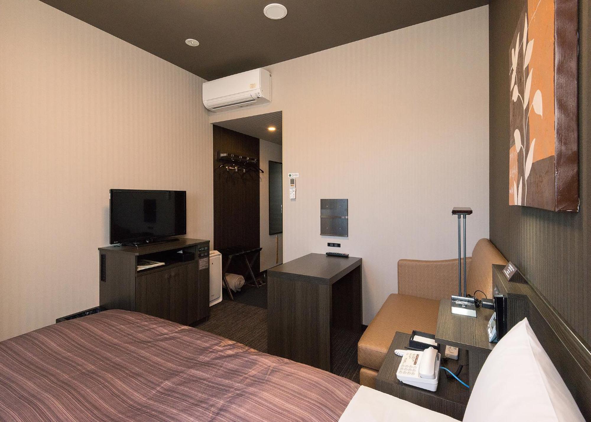Hotel Route-Inn Chitose Ekimae Dış mekan fotoğraf